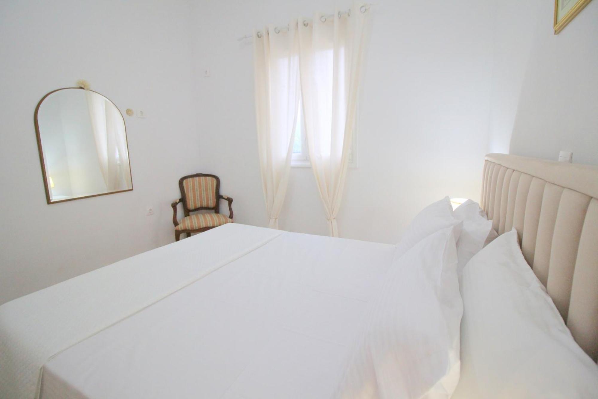 Nefeli'S Apartment Himare Exterior photo