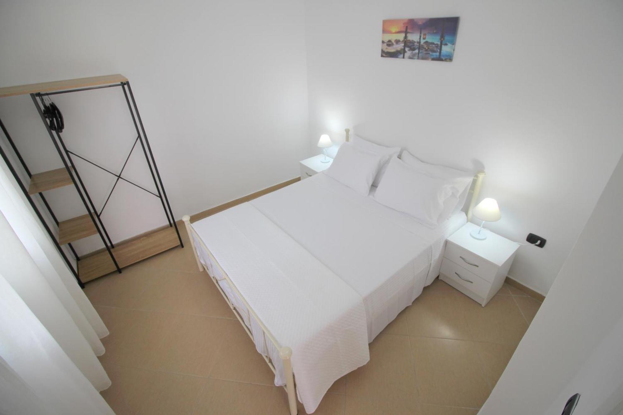 Nefeli'S Apartment Himare Exterior photo
