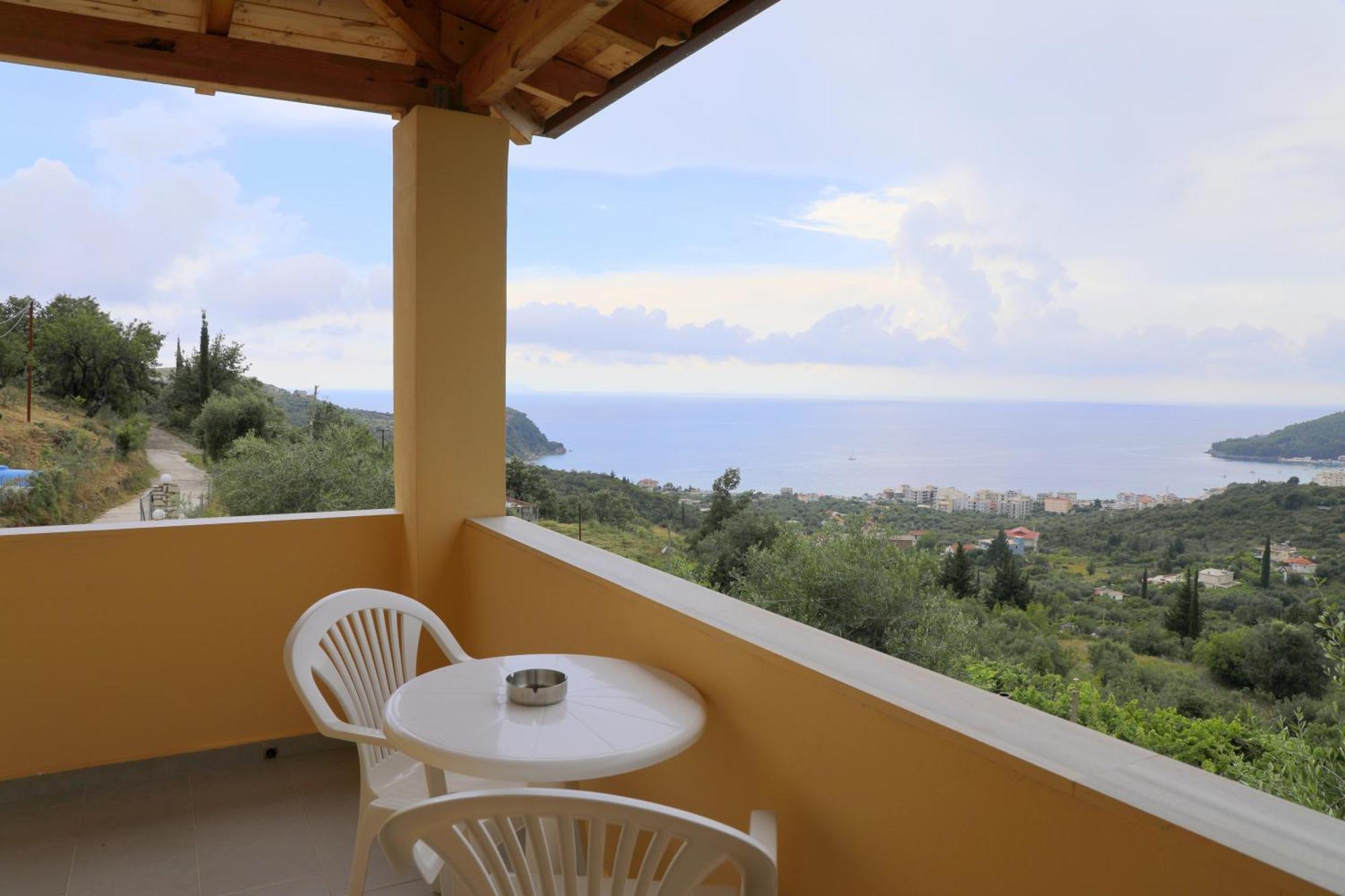 Nefeli'S Apartment Himare Exterior photo