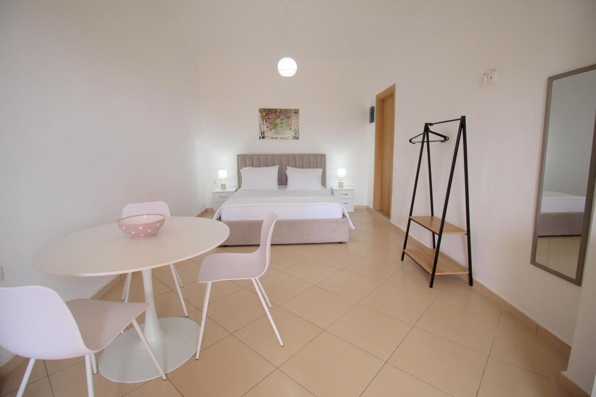 Nefeli'S Apartment Himare Exterior photo
